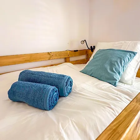 Hostal Bay *